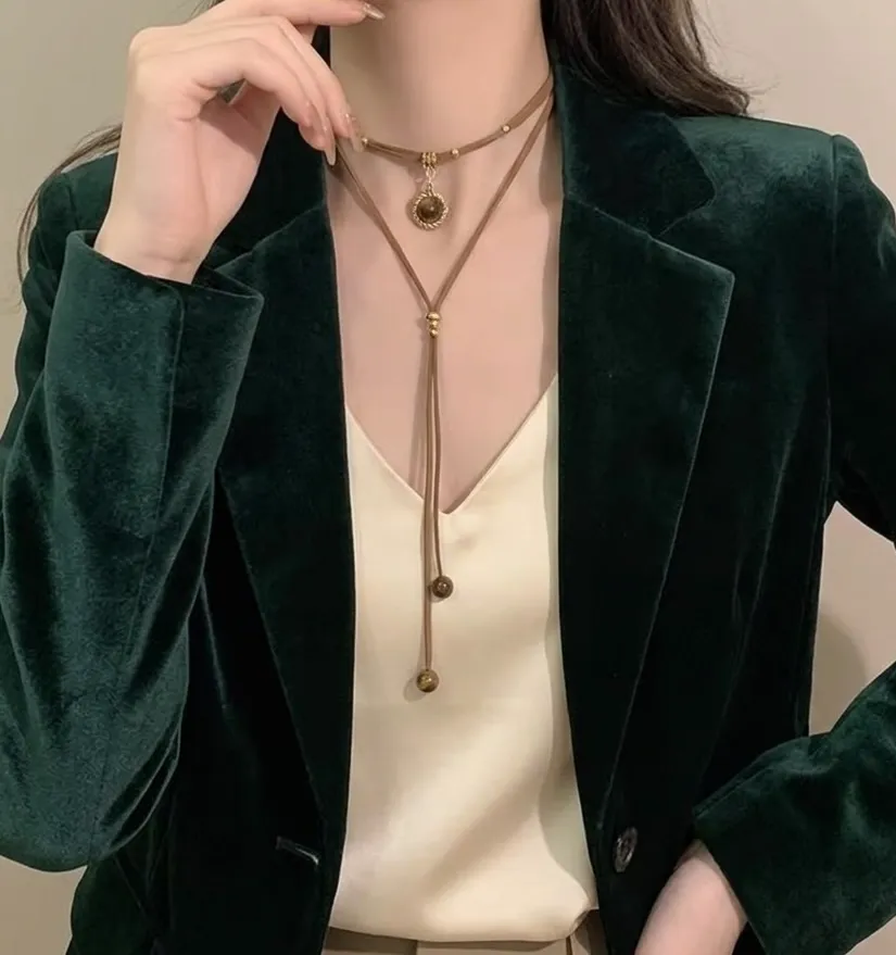 Collar Lu